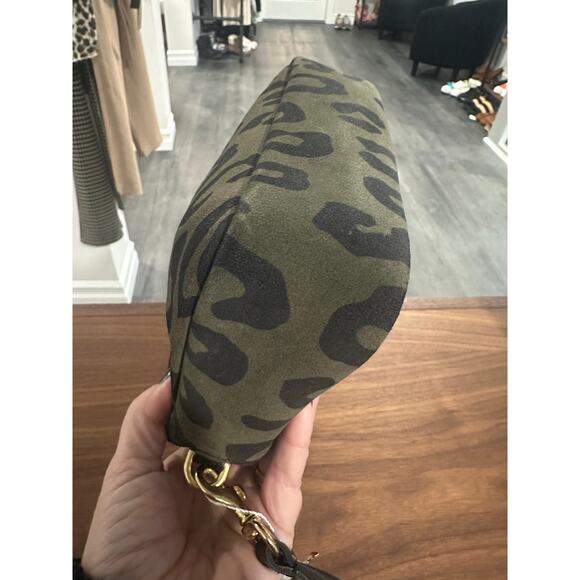 SOLD Clare V Midi Sac Army Pablo Cat Suede Purse Crossbody Bag - Picture 10 of 10